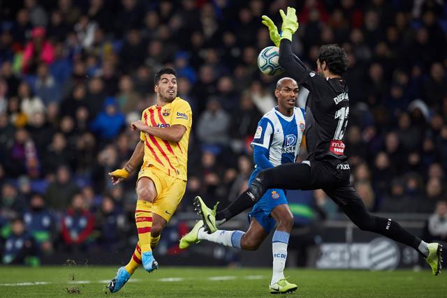 <哈尔滨试衣间掀帘引关注，店方启动整改>