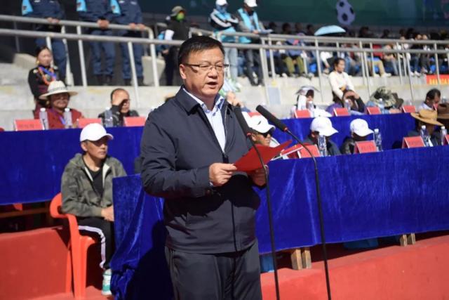 斯洛文尼亚总统遭遇车祸，锁骨骨折监管画面曝光